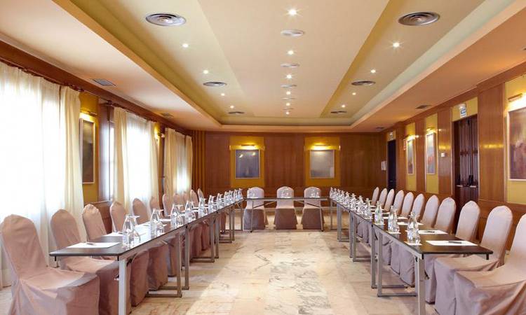 Salon Embajada Hotel ILUNION Golf Badajoz Badajoz Salon Embajada Hotel ILUNION Golf Badajoz Badajoz